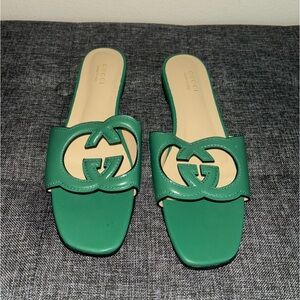 WOMEN'S INTERLOCKING G CUT-OUT SLIDE SANDAL Size 8